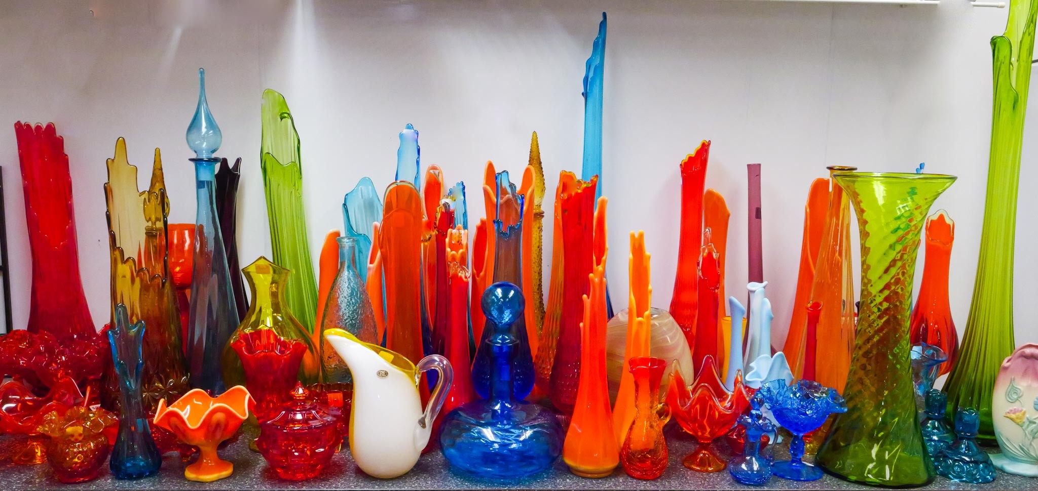 Sold to the Highest Bidder Why Auction Galleries Win Every Time